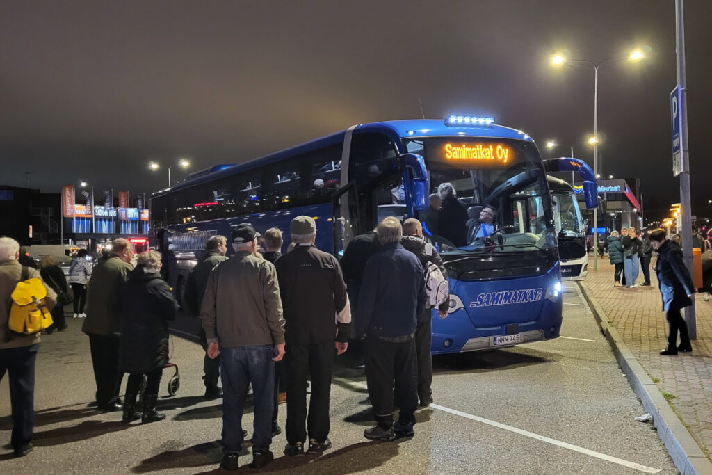 Samimatkat, matkaan mukavasti kotikulmilta, Pärnun kylpylälomalle lähdössä