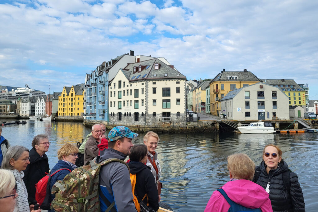 Samimatkat, valmismatkat mukavasti kotikulmilta, Norjan vuonot, Bergenin opastetulla kaupunkikierroksella