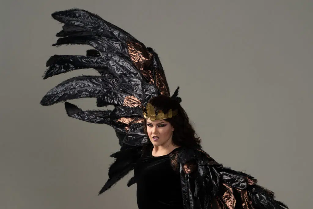 Samimatkat -valmismatkat, Lumipallo-musikaali Oulu-hallissa, kuvassa Saara Aalto.