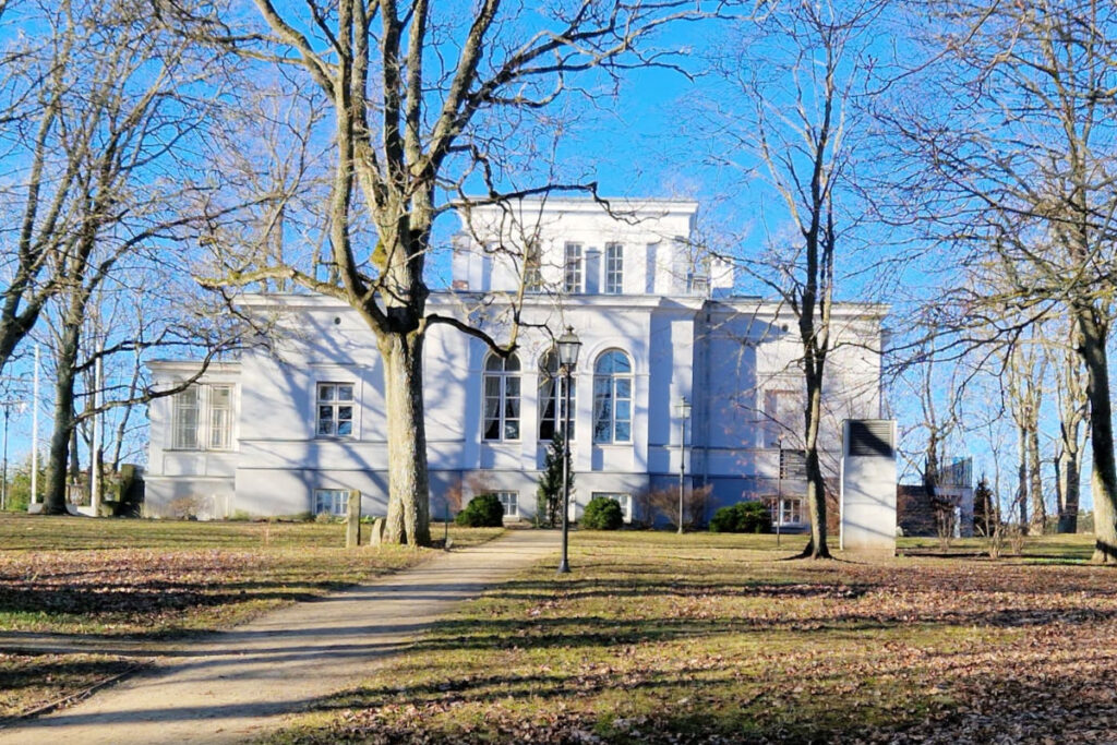 Itä-Viron kiertomatka Sakan kartano Samimatkat