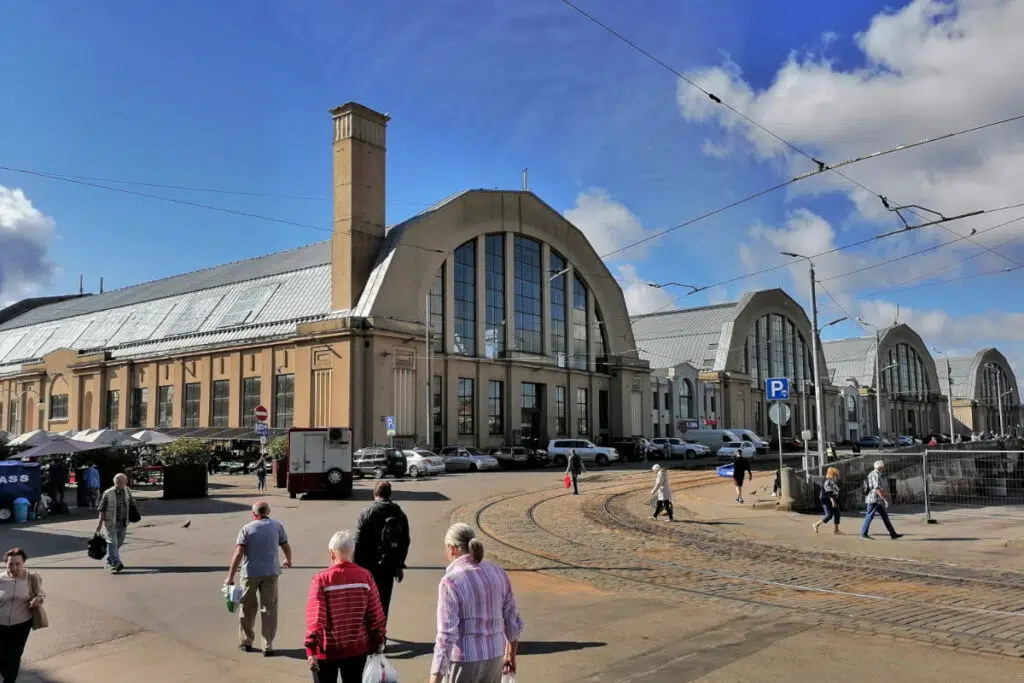 Zeppeliinihallit-Riika matkat Samimatkat Itä-Suomesta Latviaan