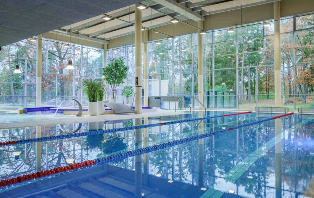 Samimatkat-bussimatkat Saarenmaalle, Haapsaluun. Kuvassa Laulasmaan kylpylä.