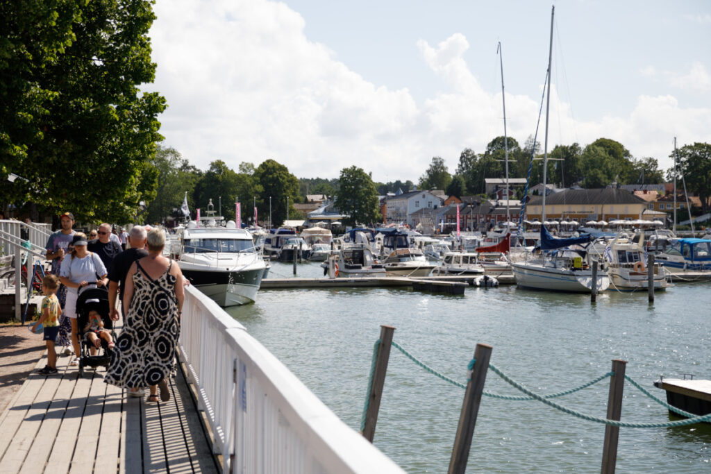 Samimatkat-valmismatkat, Saariston rengastie sekä Naantali ja Hanko. Kuvassa: Naantalin satama.