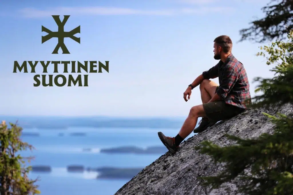Samimatkat-Myyttinen Suomi- kolin kallioilla mies. Myyttinen Suomi -teksti ja merkki.